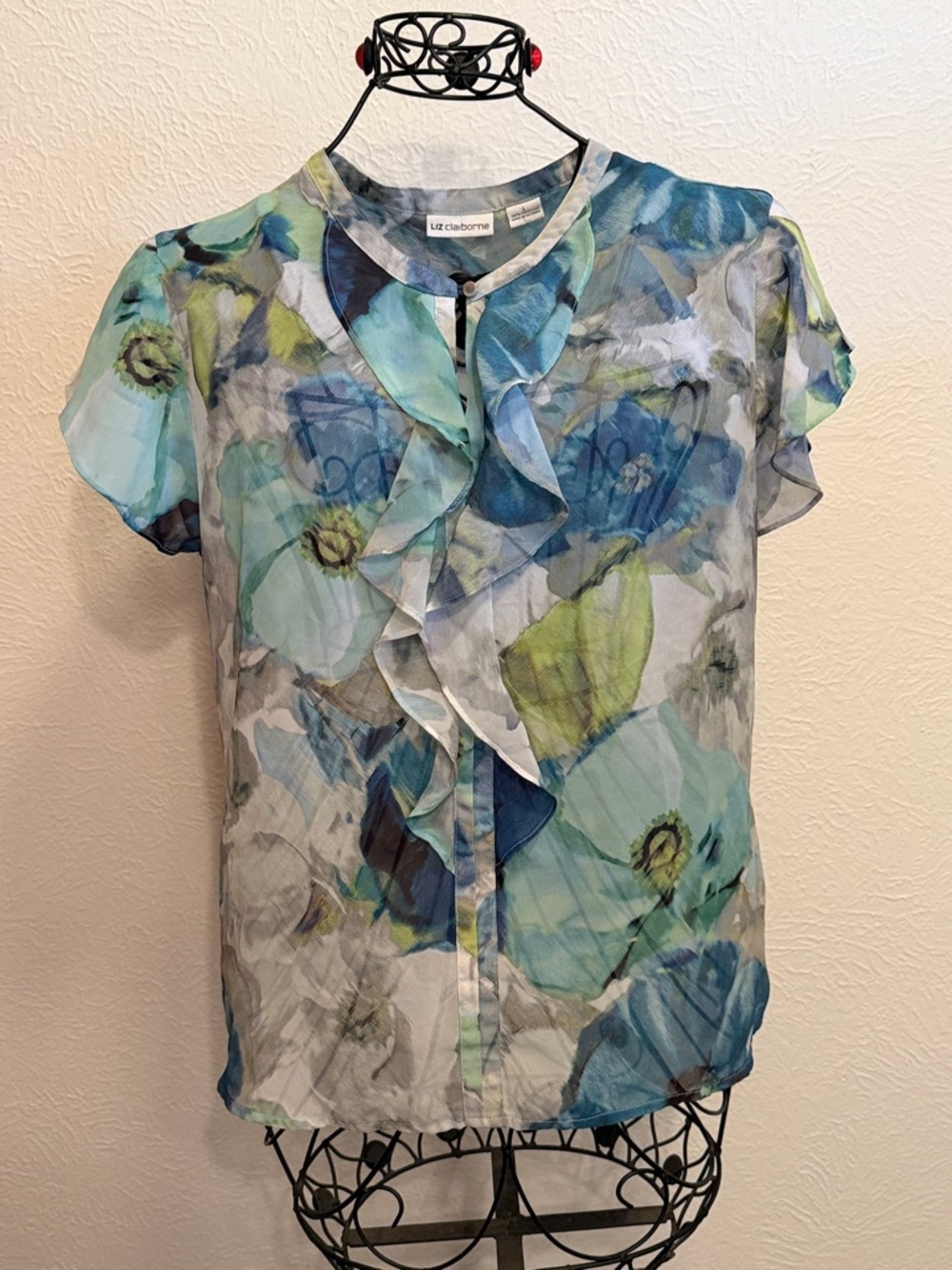 🚙🚙🚙BOGOHO🚙🚙🚙Liz Claiborne Blue & Green Floral Ruffle Front Blouse-Large